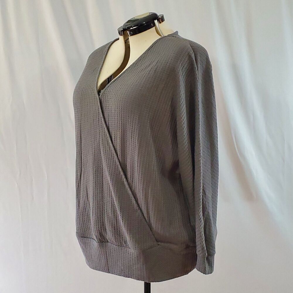 Bloomchic Waffle Knit Wrap Shirt Women's 3X Gray Long Sleeve V-Neck NWT - Picture 5 of 12